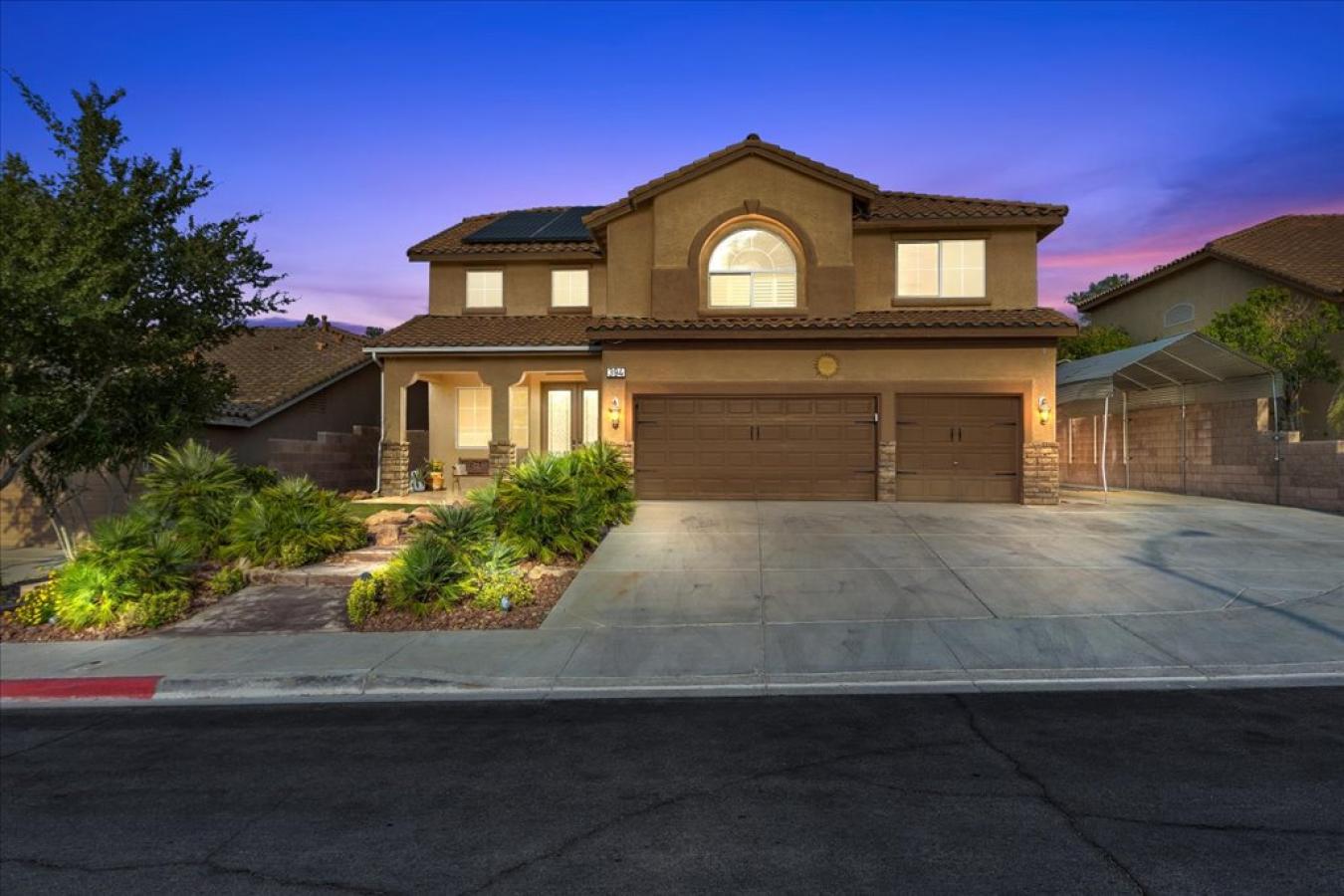 Henderson, Clark, 89012, United States, 5 Bedrooms Bedrooms, ,3 BathroomsBathrooms,Residential,For Sale,1897944