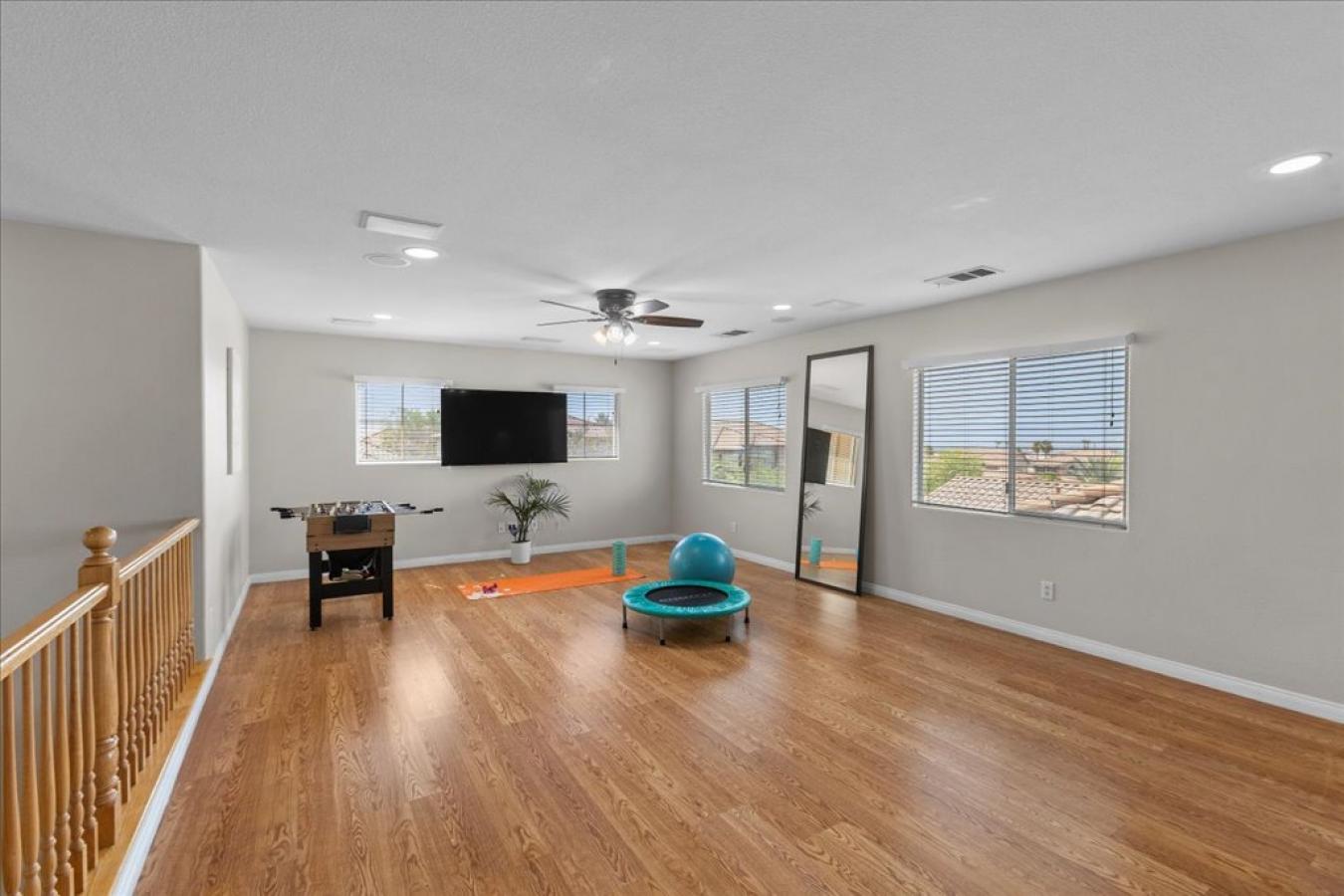 Henderson, Clark, 89012, United States, 5 Bedrooms Bedrooms, ,3 BathroomsBathrooms,Residential,For Sale,1897944