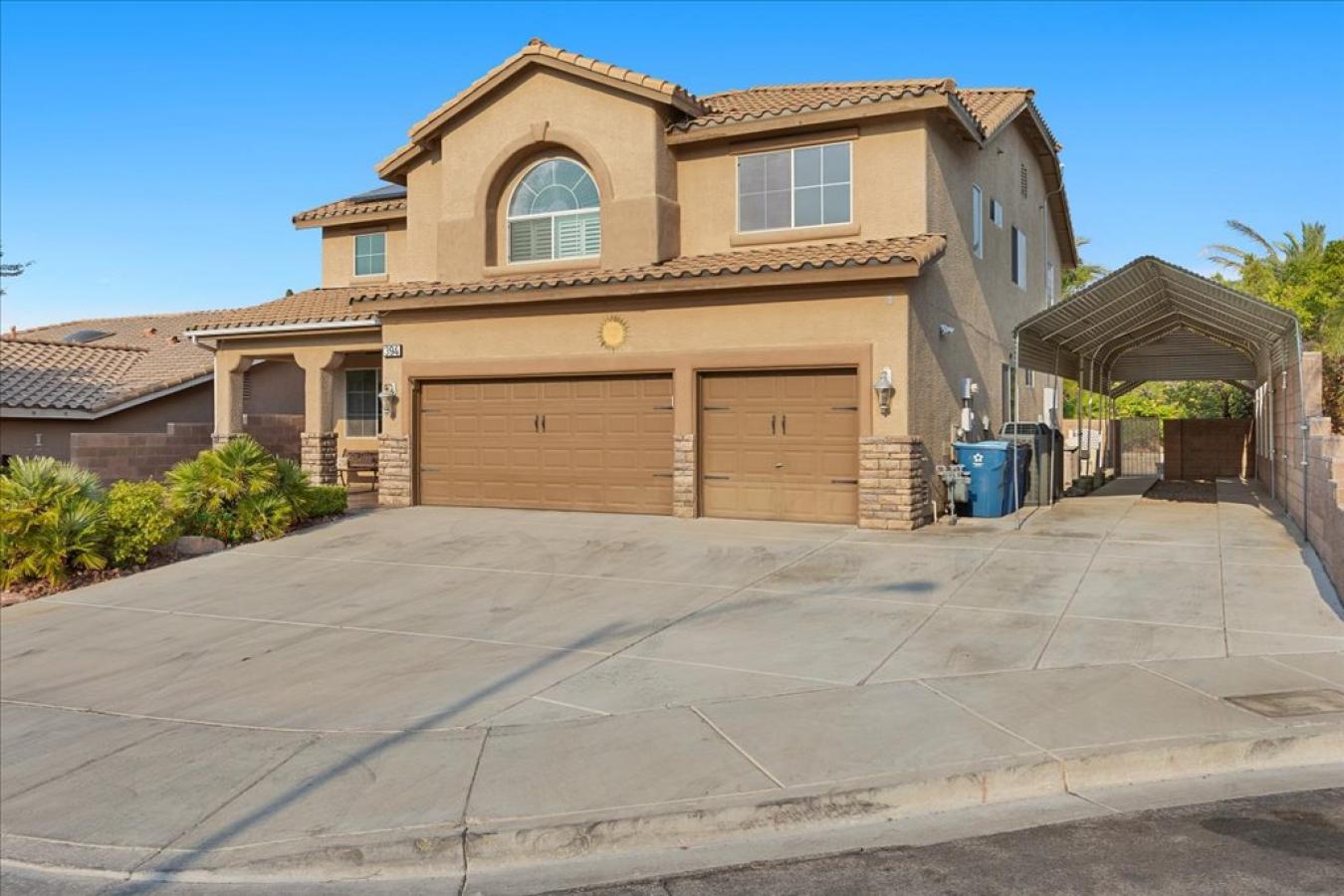 Henderson, Clark, 89012, United States, 5 Bedrooms Bedrooms, ,3 BathroomsBathrooms,Residential,For Sale,1897944