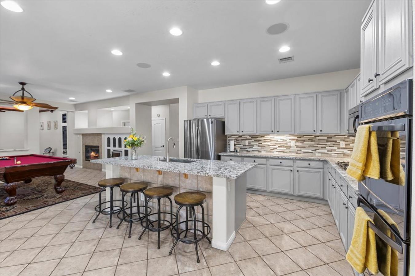 Henderson, Clark, 89012, United States, 5 Bedrooms Bedrooms, ,3 BathroomsBathrooms,Residential,For Sale,1897944