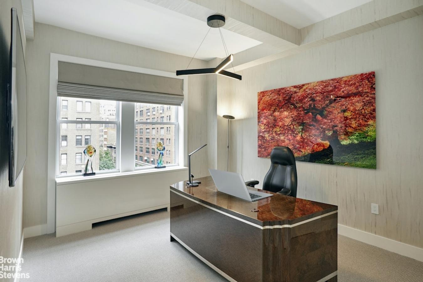 New York, New York, 10128, United States, 4 Bedrooms Bedrooms, ,3 BathroomsBathrooms,Residential,For Sale,1897943
