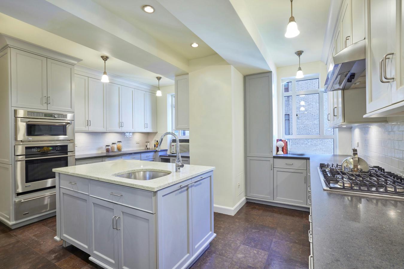 New York, New York, 10023, United States, 3 Bedrooms Bedrooms, ,3 BathroomsBathrooms,Residential,For Sale,1967475