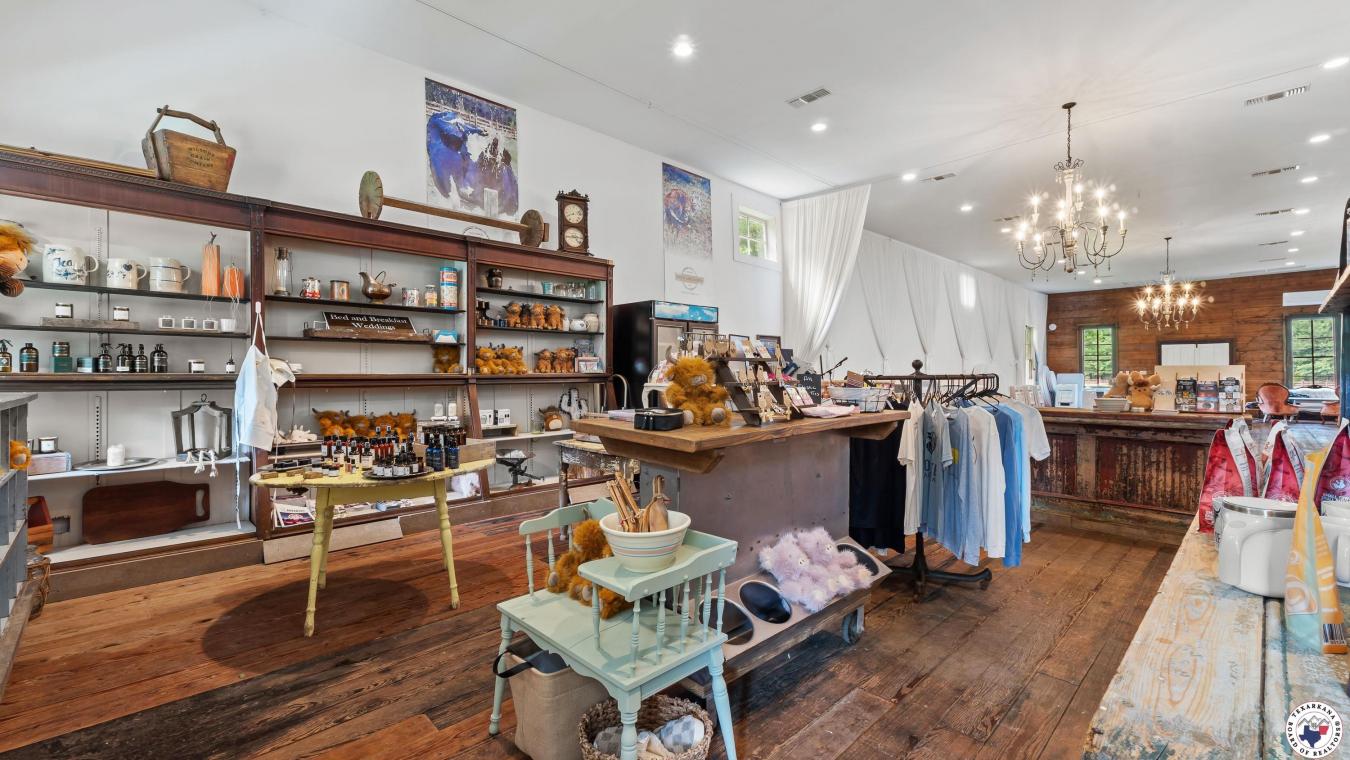 Washington, Hempstead, 71832, United States, 8 Bedrooms Bedrooms, ,9 BathroomsBathrooms,Residential,For Sale,1897927