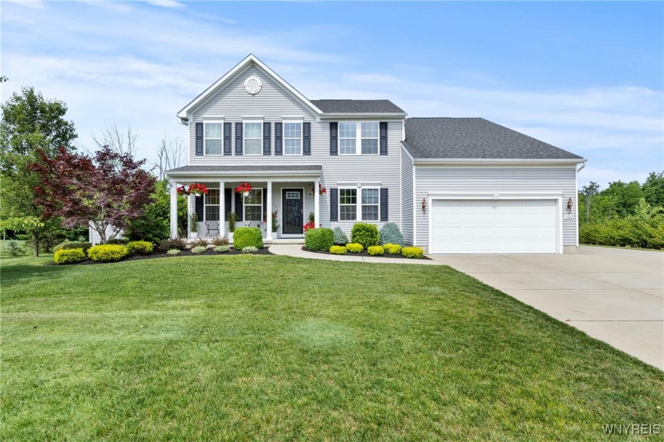 Hamburg, Erie, 14075, United States, 4 Bedrooms Bedrooms, ,2 BathroomsBathrooms,Residential,For Sale,1899135