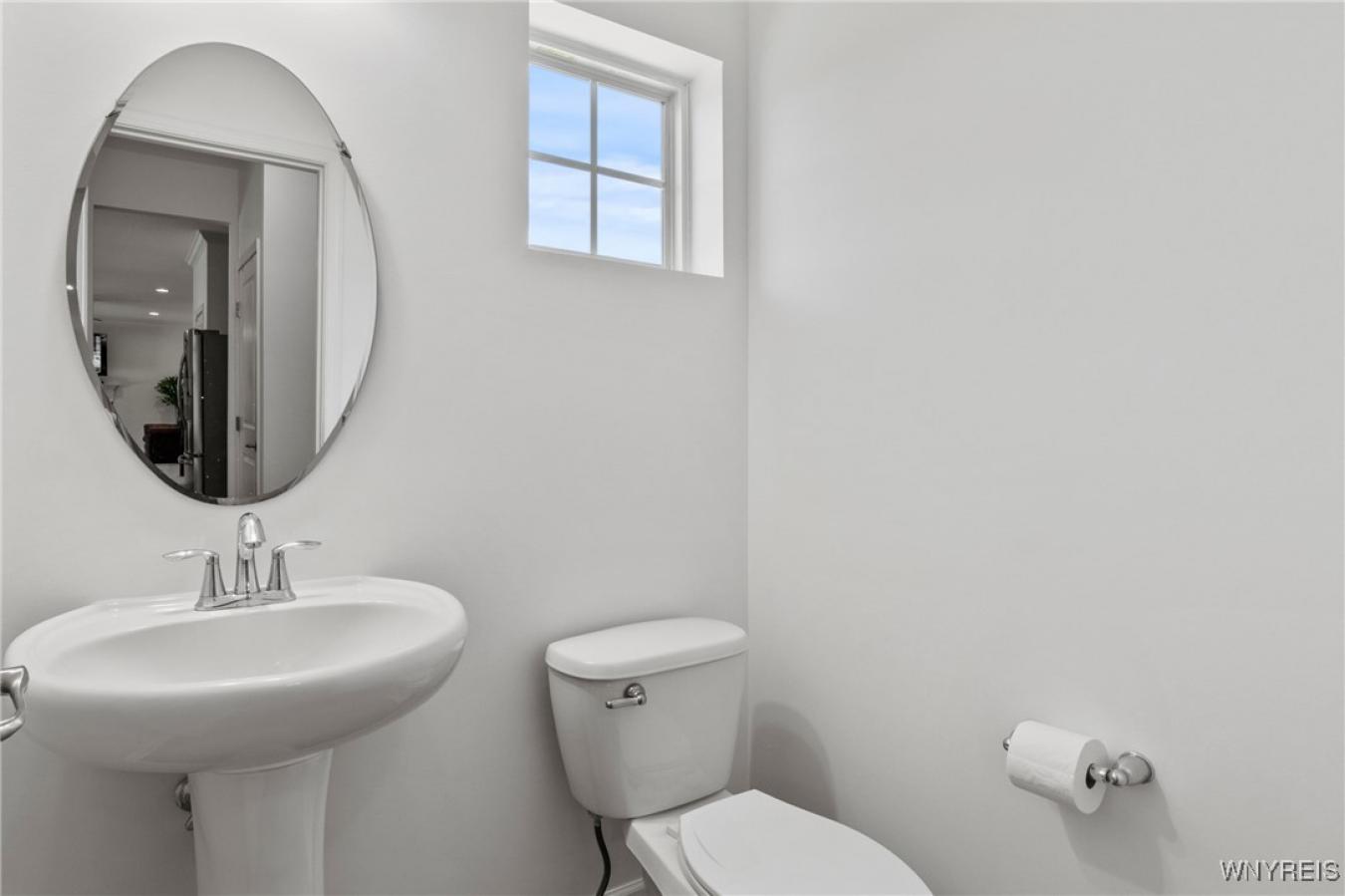 Hamburg, Erie, 14075, United States, 4 Bedrooms Bedrooms, ,2 BathroomsBathrooms,Residential,For Sale,1899135