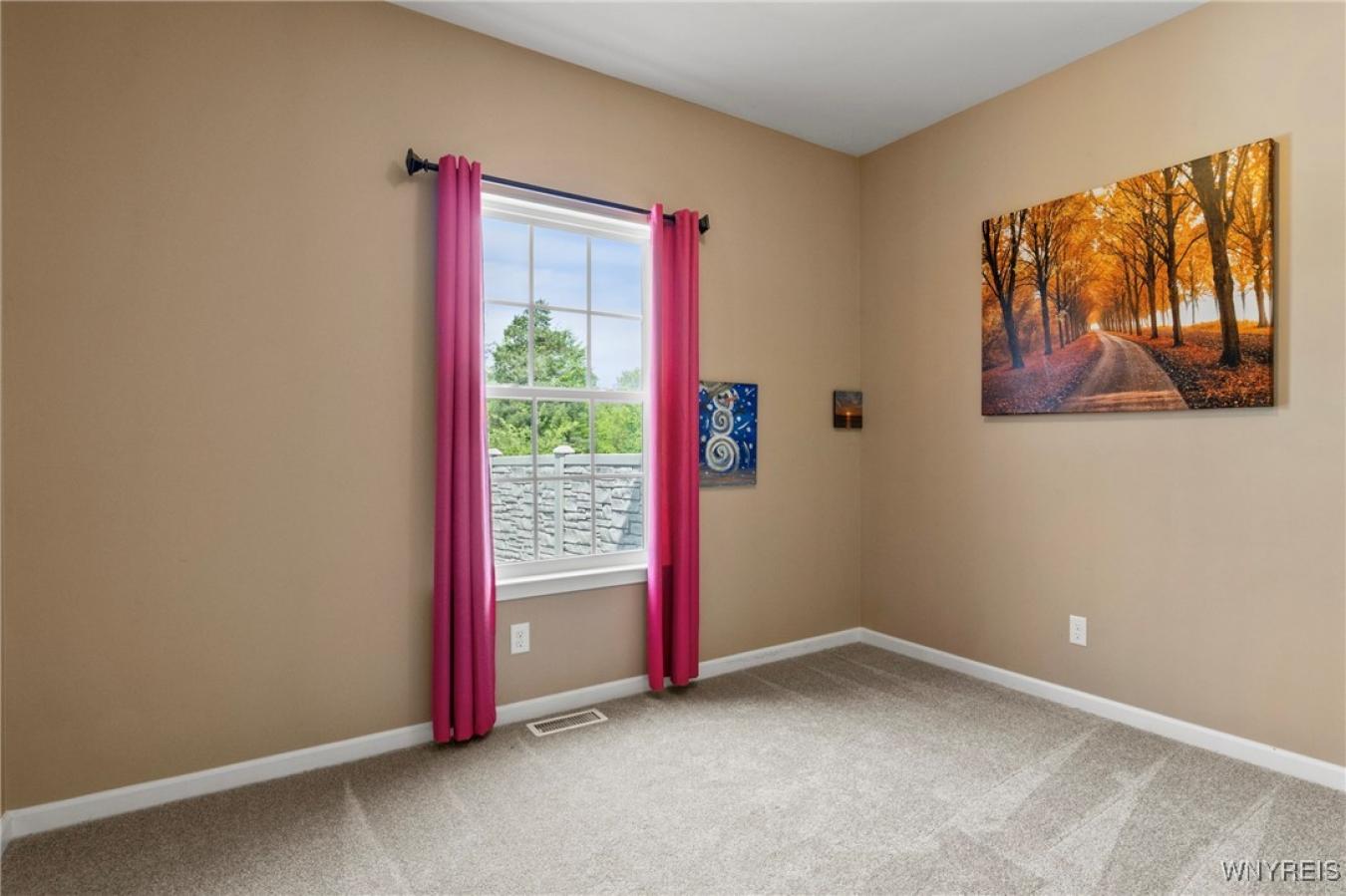 Hamburg, Erie, 14075, United States, 4 Bedrooms Bedrooms, ,2 BathroomsBathrooms,Residential,For Sale,1899135