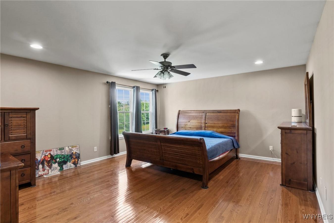 Hamburg, Erie, 14075, United States, 4 Bedrooms Bedrooms, ,2 BathroomsBathrooms,Residential,For Sale,1899135