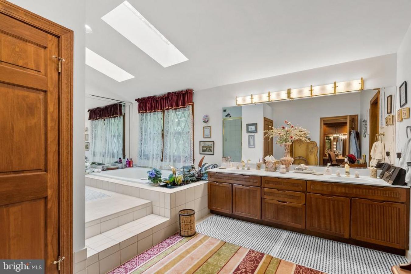 ASHTON, MONTGOMERY, 20861, United States, 2 Bedrooms Bedrooms, ,3 BathroomsBathrooms,Residential,For Sale,1899129