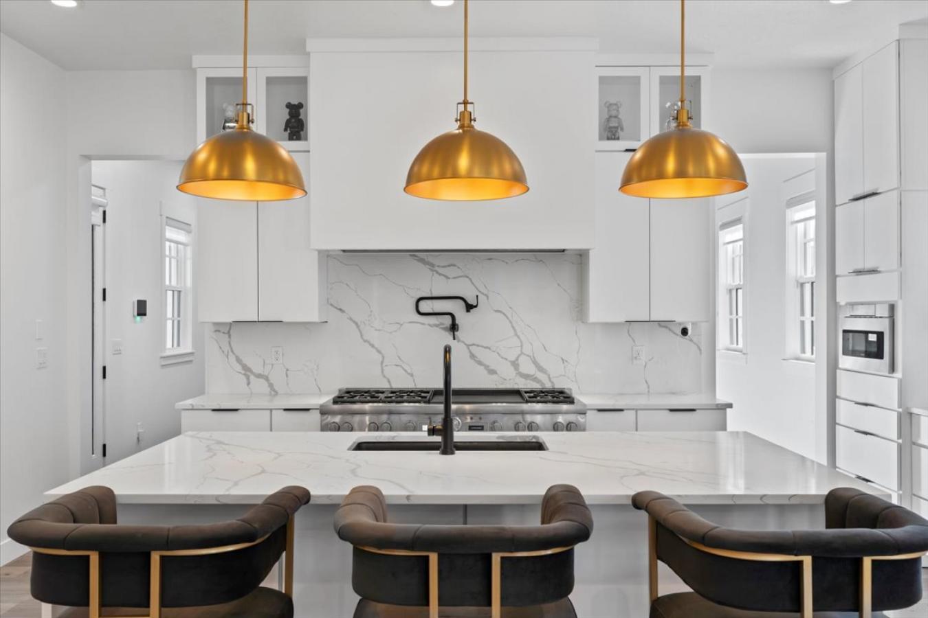 South Jordan, Salt Lake, 84009, United States, 4 Bedrooms Bedrooms, ,6 BathroomsBathrooms,Residential,For Sale,1909780