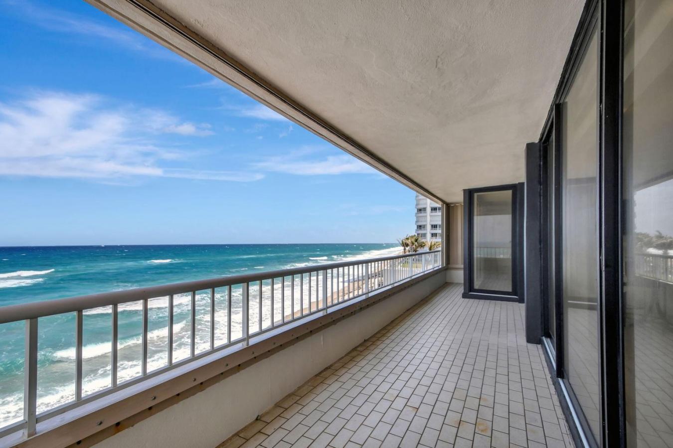 Singer Island, Florida, 33404, United States, 2 Bedrooms Bedrooms, ,2 BathroomsBathrooms,Residential,For Sale,1899128