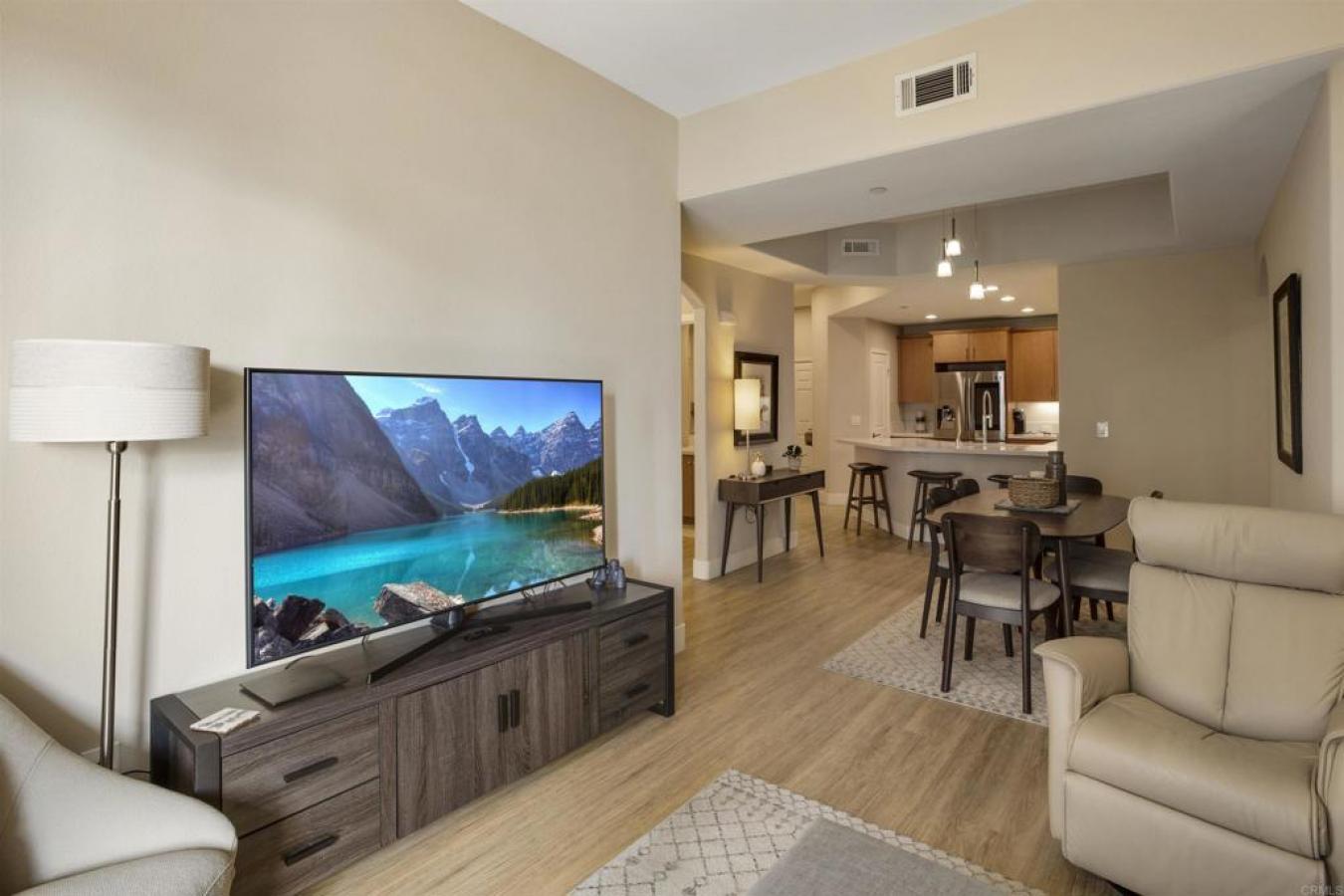 San Diego, San Diego, 92103, United States, 2 Bedrooms Bedrooms, ,2 BathroomsBathrooms,Residential,For Sale,1899124