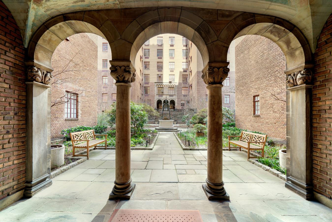 New York, New York, 10065, United States, 3 Bedrooms Bedrooms, ,3 BathroomsBathrooms,Residential,For Sale,1899122