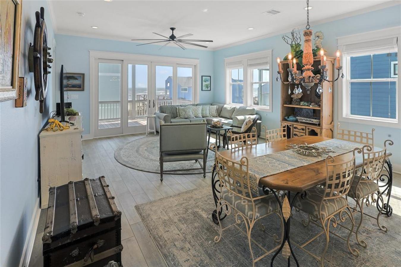 Galveston, Galveston, 77554, United States, 4 Bedrooms Bedrooms, ,3 BathroomsBathrooms,Residential,For Sale,1899097