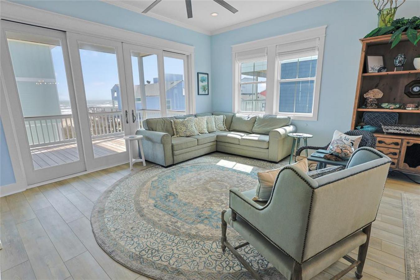 Galveston, Galveston, 77554, United States, 4 Bedrooms Bedrooms, ,3 BathroomsBathrooms,Residential,For Sale,1899097