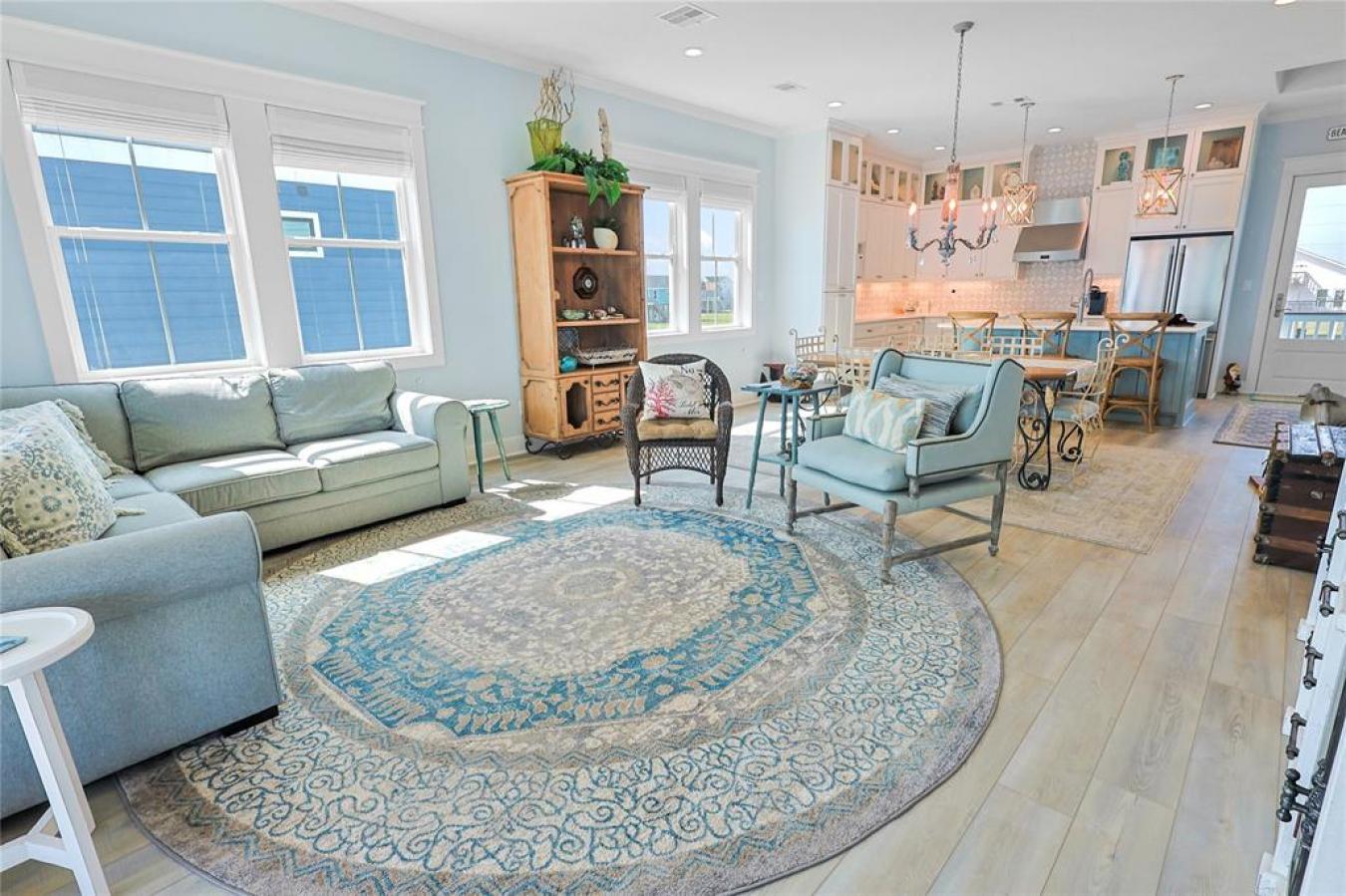 Galveston, Galveston, 77554, United States, 4 Bedrooms Bedrooms, ,3 BathroomsBathrooms,Residential,For Sale,1899097