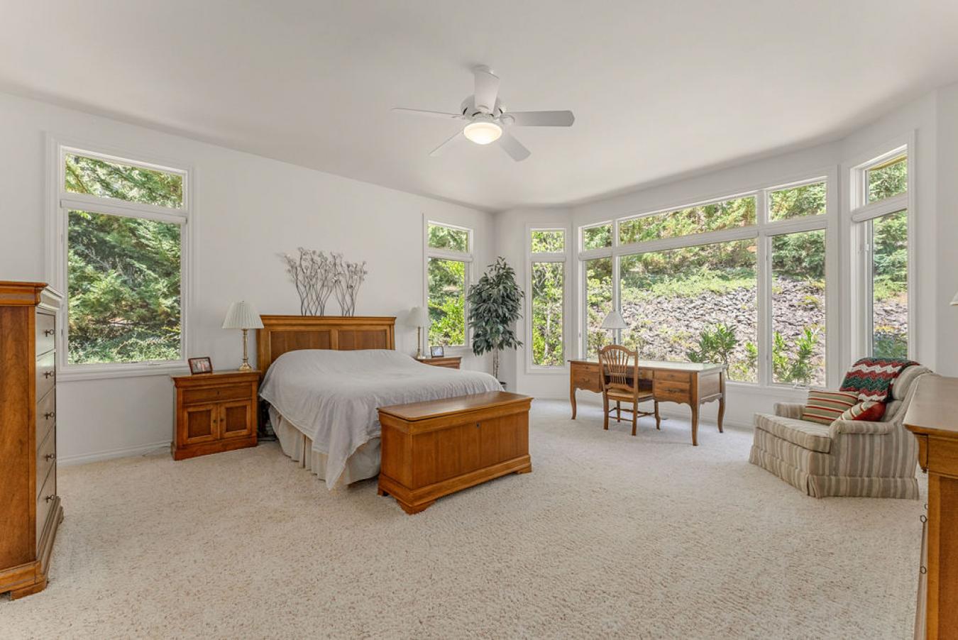 Roseburg, Oregon, 97471, United States, 1 Bedroom Bedrooms, ,2 BathroomsBathrooms,Residential,For Sale,1899096