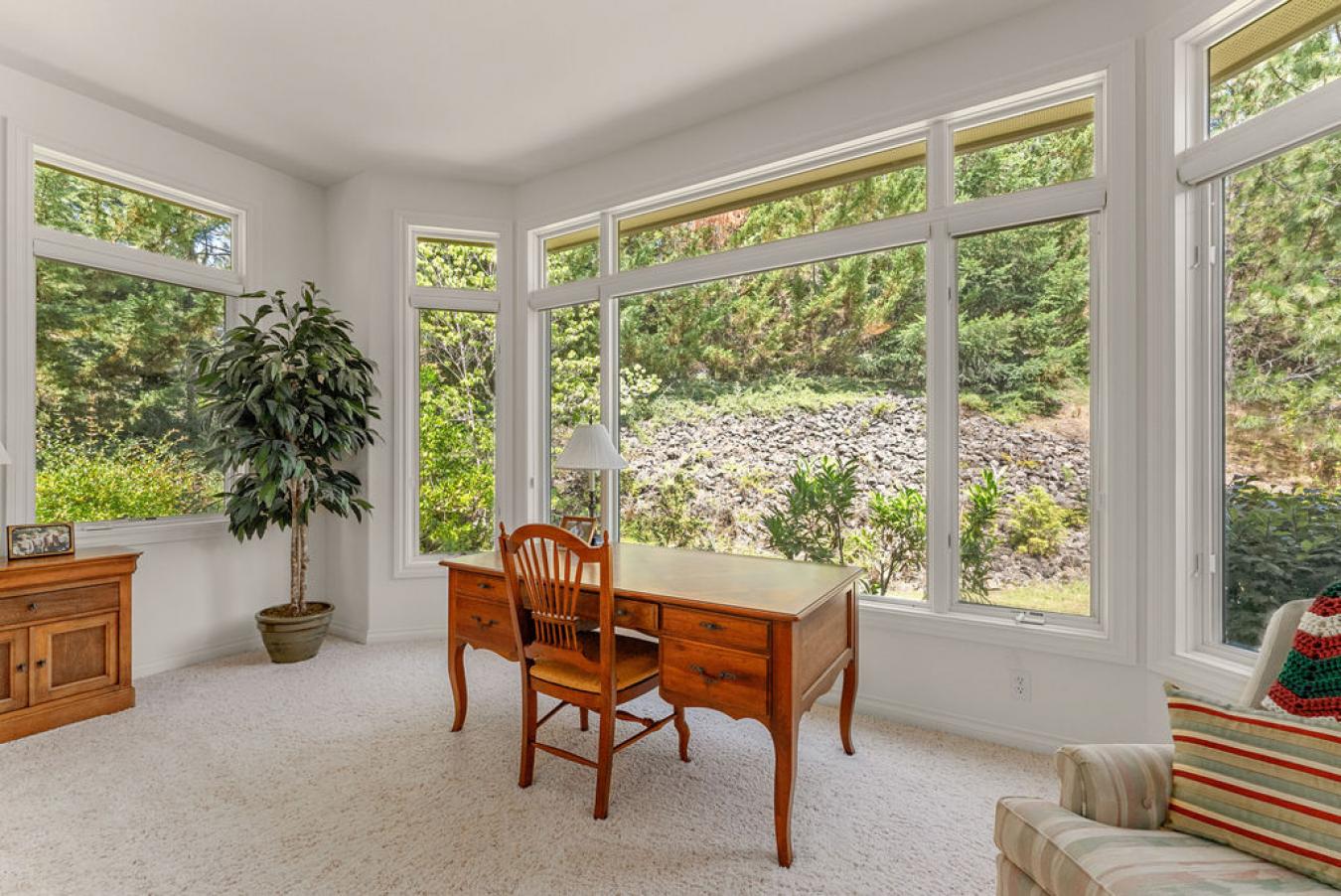 Roseburg, Oregon, 97471, United States, 1 Bedroom Bedrooms, ,2 BathroomsBathrooms,Residential,For Sale,1899096