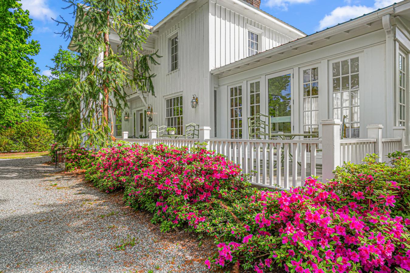 Mebane, Alamance, 27302, United States, 4 Bedrooms Bedrooms, ,4 BathroomsBathrooms,Residential,For Sale,1899090