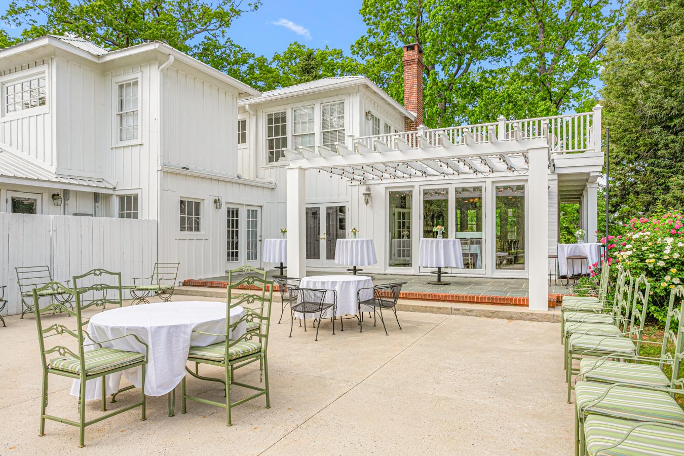 Mebane, Alamance, 27302, United States, 4 Bedrooms Bedrooms, ,4 BathroomsBathrooms,Residential,For Sale,1899090