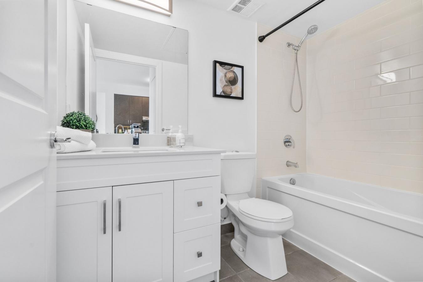 Markham, ON, L6G0E3, Canada, 1 Bedroom Bedrooms, ,1 BathroomBathrooms,Residential,For Sale,1899089