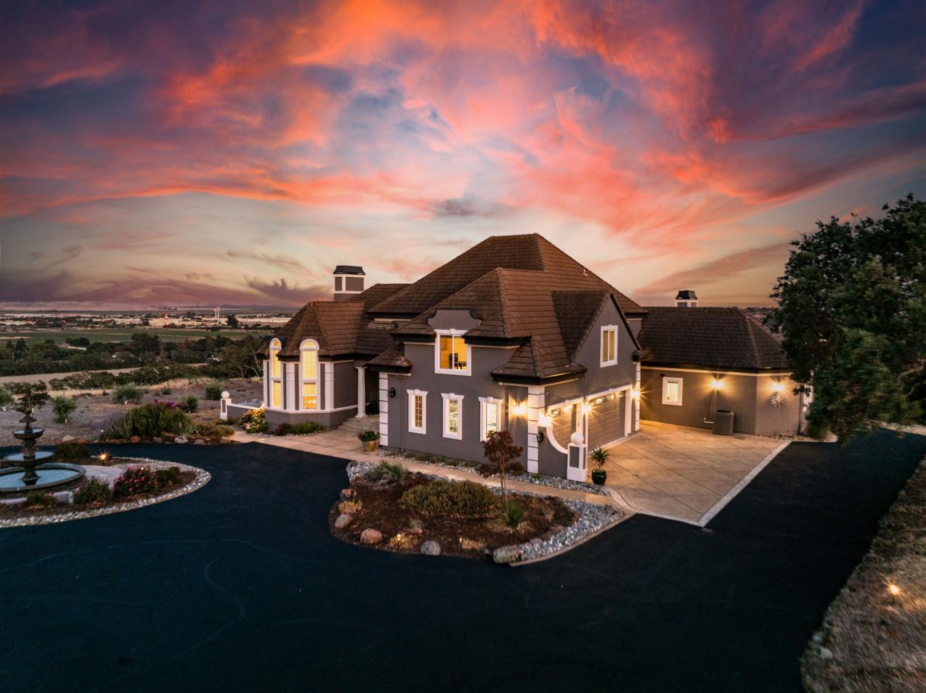 Fairfield, Solano, 94534, United States, 5 Bedrooms Bedrooms, ,4 BathroomsBathrooms,Residential,For Sale,1899086