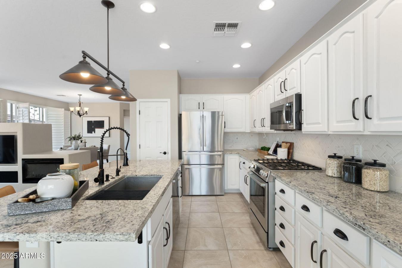 Anthem, Maricopa, 85086, United States, 3 Bedrooms Bedrooms, ,2 BathroomsBathrooms,Residential,For Sale,1899085