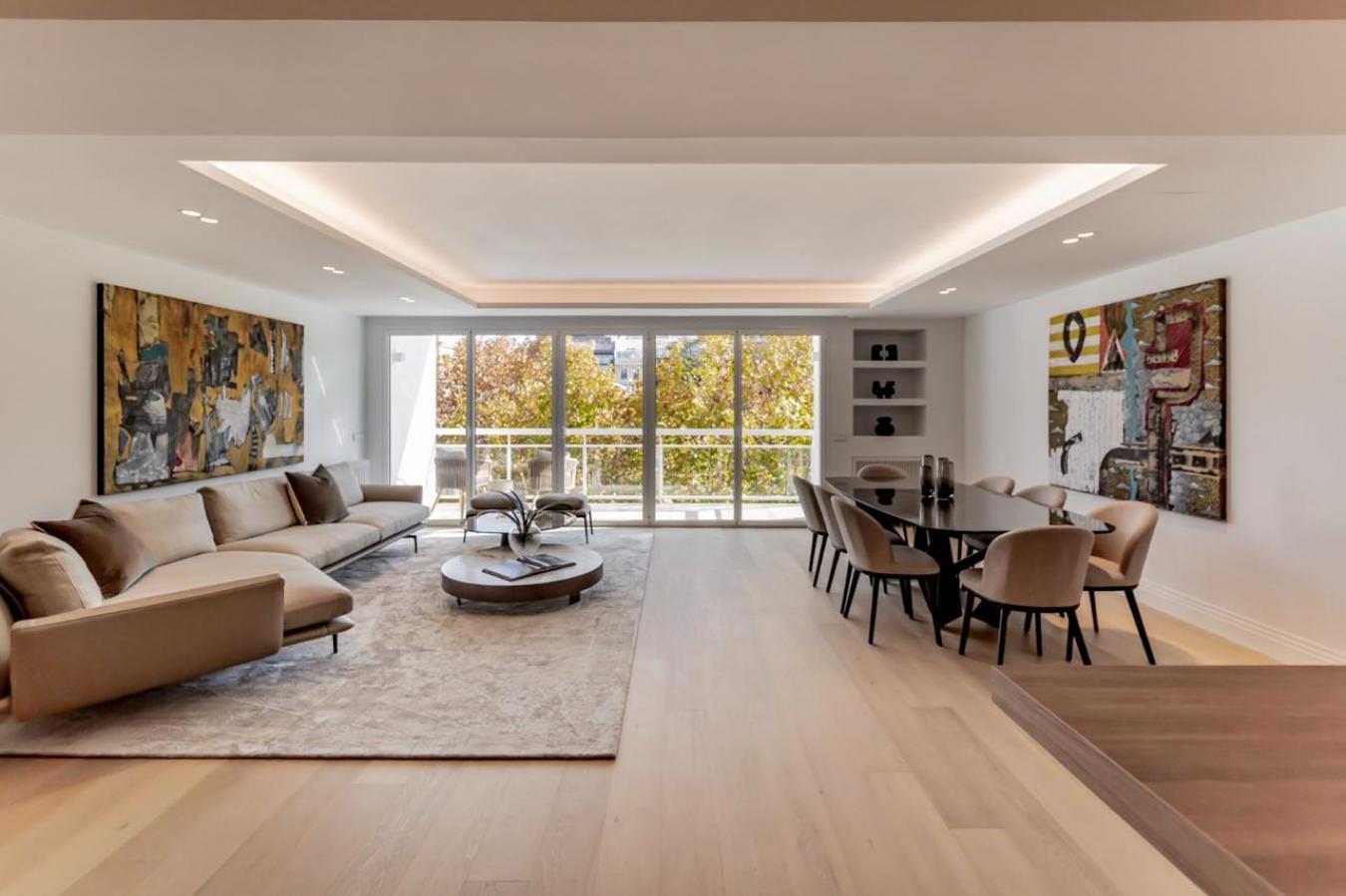 Madrid, 28006, Spain, 3 Bedrooms Bedrooms, ,3 BathroomsBathrooms,Residential,For Sale,1899081