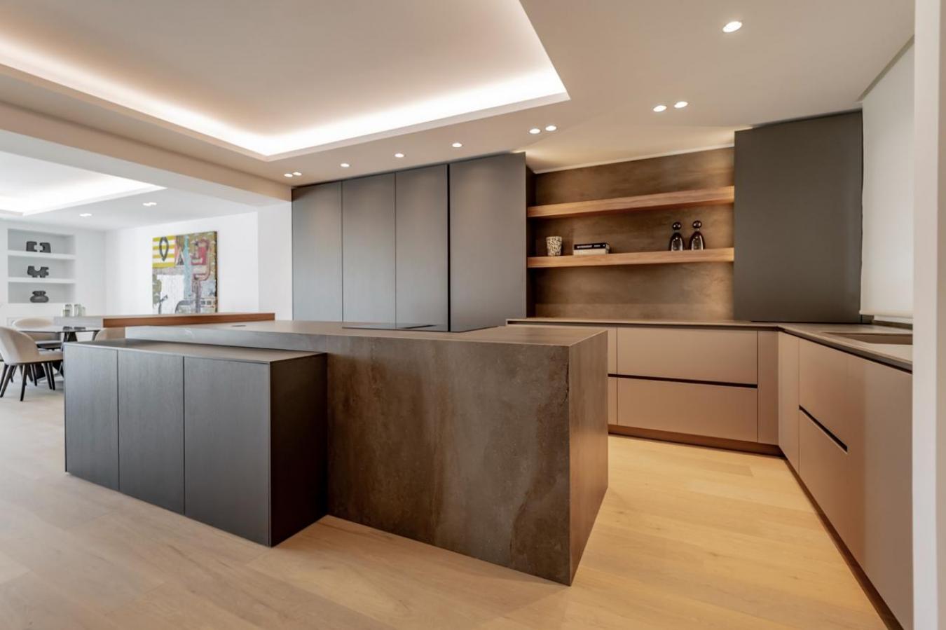 Madrid, 28006, Spain, 3 Bedrooms Bedrooms, ,3 BathroomsBathrooms,Residential,For Sale,1899081