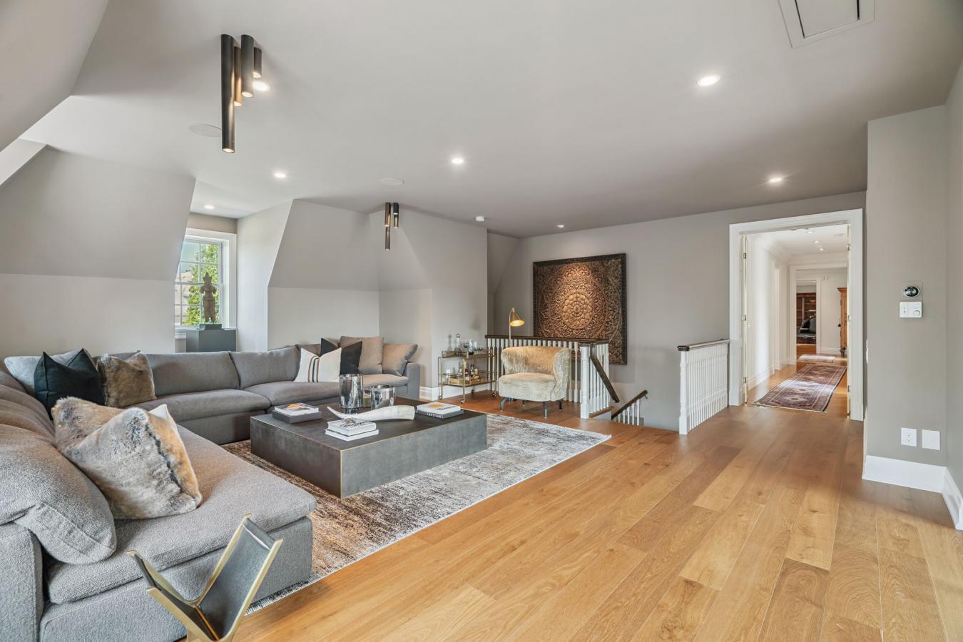 King, ON, L7B 1L9, Canada, ,3 BathroomsBathrooms,Residential,For Sale,1899077