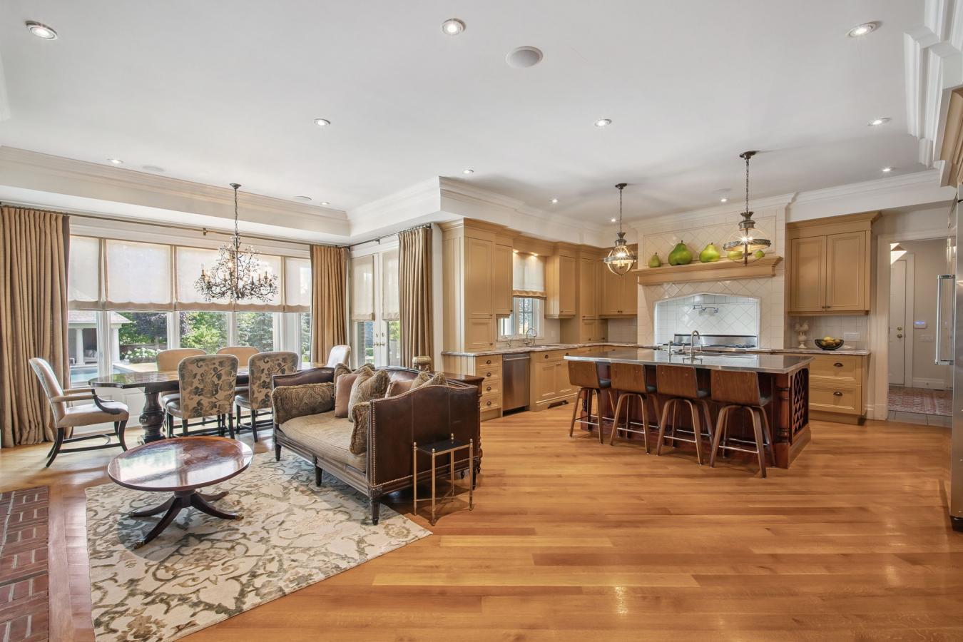 King, ON, L7B 1L9, Canada, ,3 BathroomsBathrooms,Residential,For Sale,1899077
