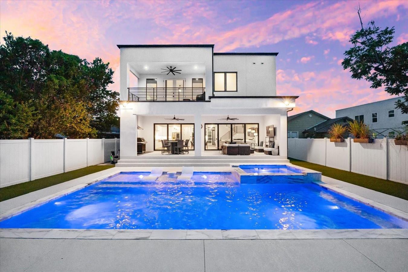TAMPA, Hillsborough, 33602, United States, 5 Bedrooms Bedrooms, ,4 BathroomsBathrooms,Residential,For Sale,1900106