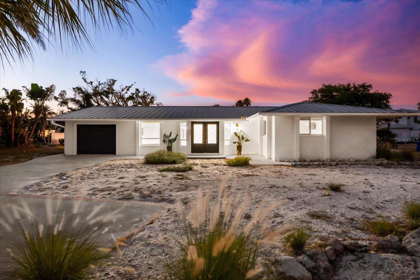 LONGBOAT KEY, Manatee, 34228, United States, 3 Bedrooms Bedrooms, ,2 BathroomsBathrooms,Residential,For Sale,1900105