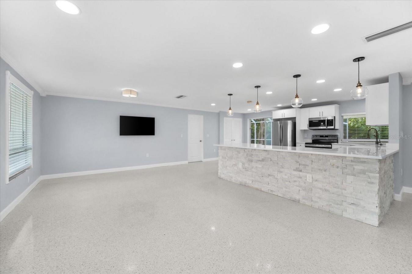 LONGBOAT KEY, Manatee, 34228, United States, 3 Bedrooms Bedrooms, ,2 BathroomsBathrooms,Residential,For Sale,1900105