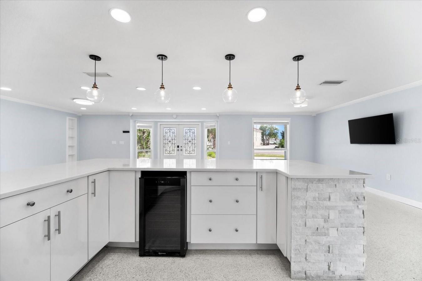 LONGBOAT KEY, Manatee, 34228, United States, 3 Bedrooms Bedrooms, ,2 BathroomsBathrooms,Residential,For Sale,1900105