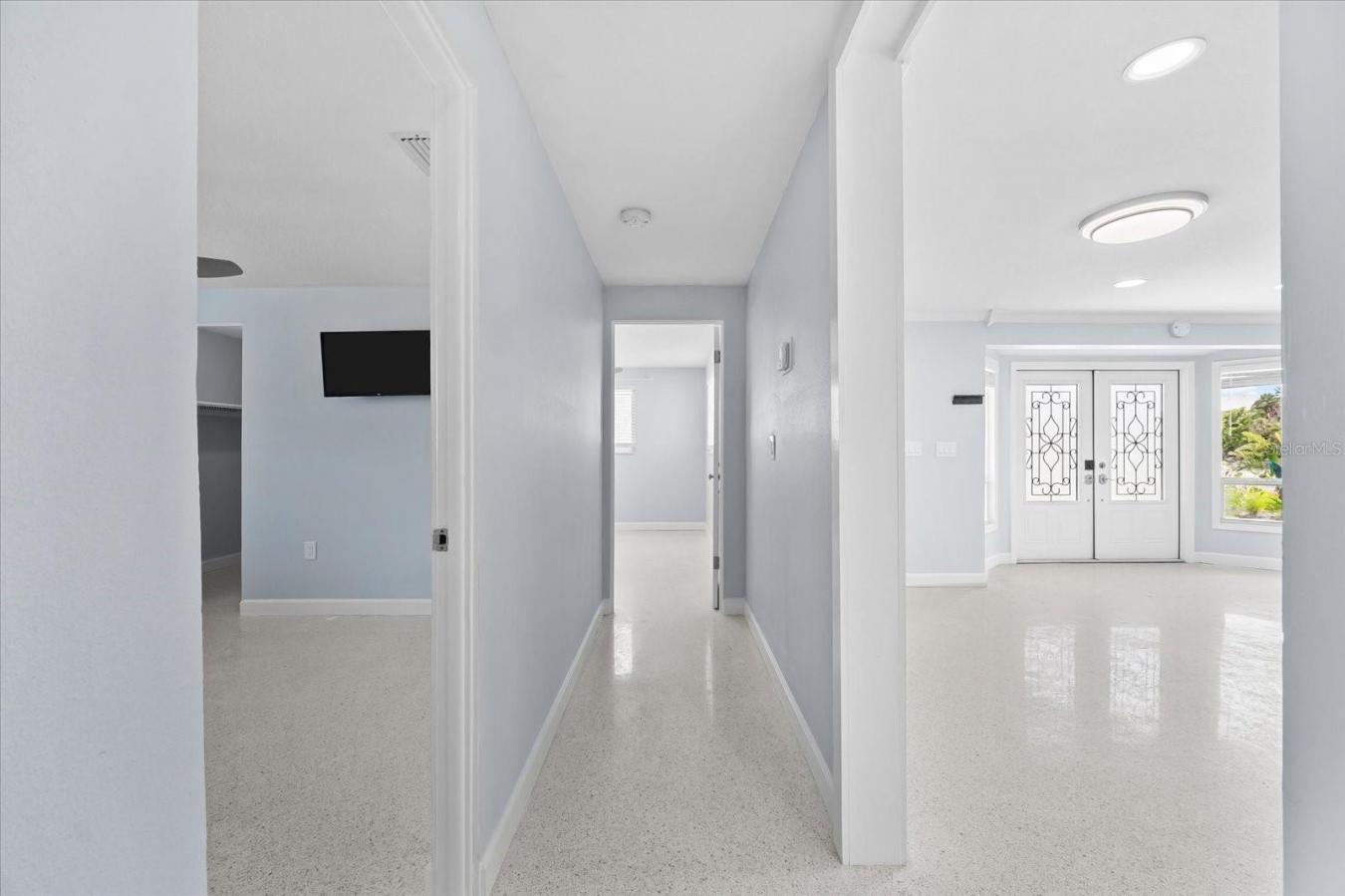 LONGBOAT KEY, Manatee, 34228, United States, 3 Bedrooms Bedrooms, ,2 BathroomsBathrooms,Residential,For Sale,1900105