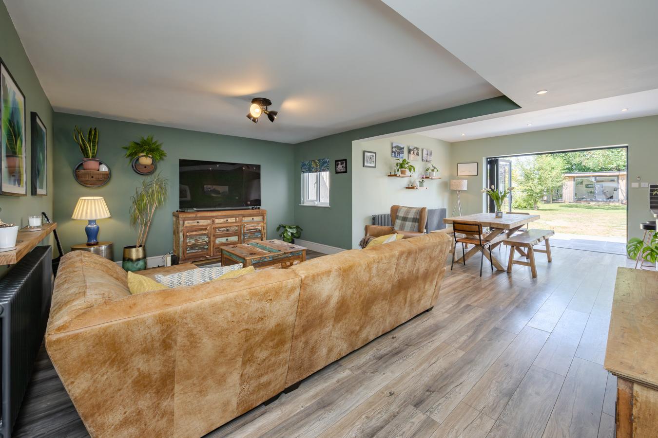 Tonbridge, Kent, TN11 9DR, United Kingdom, 5 Bedrooms Bedrooms, ,3 BathroomsBathrooms,Residential,For Sale,1900103