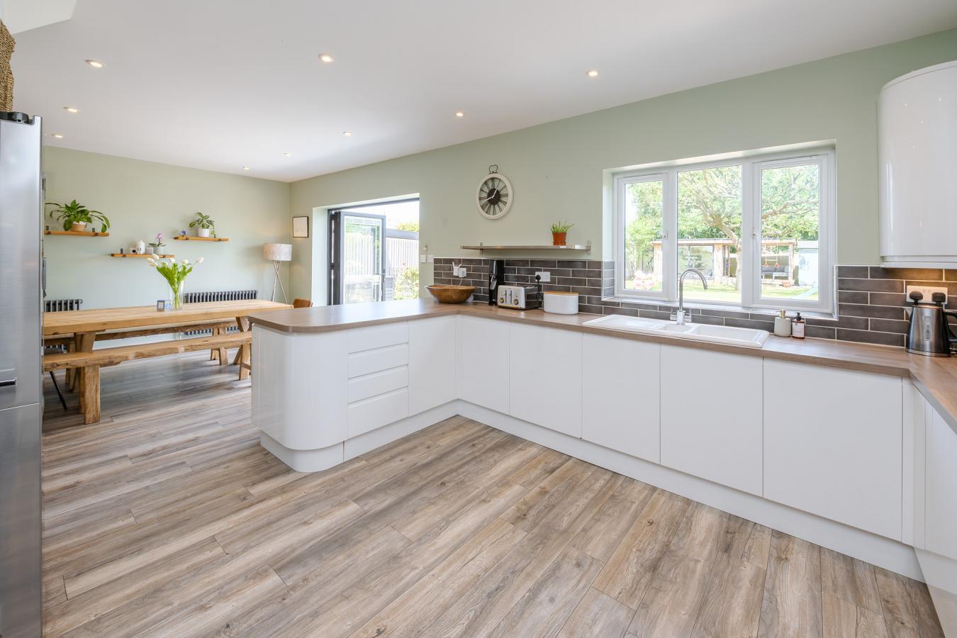 Tonbridge, Kent, TN11 9DR, United Kingdom, 5 Bedrooms Bedrooms, ,3 BathroomsBathrooms,Residential,For Sale,1900103