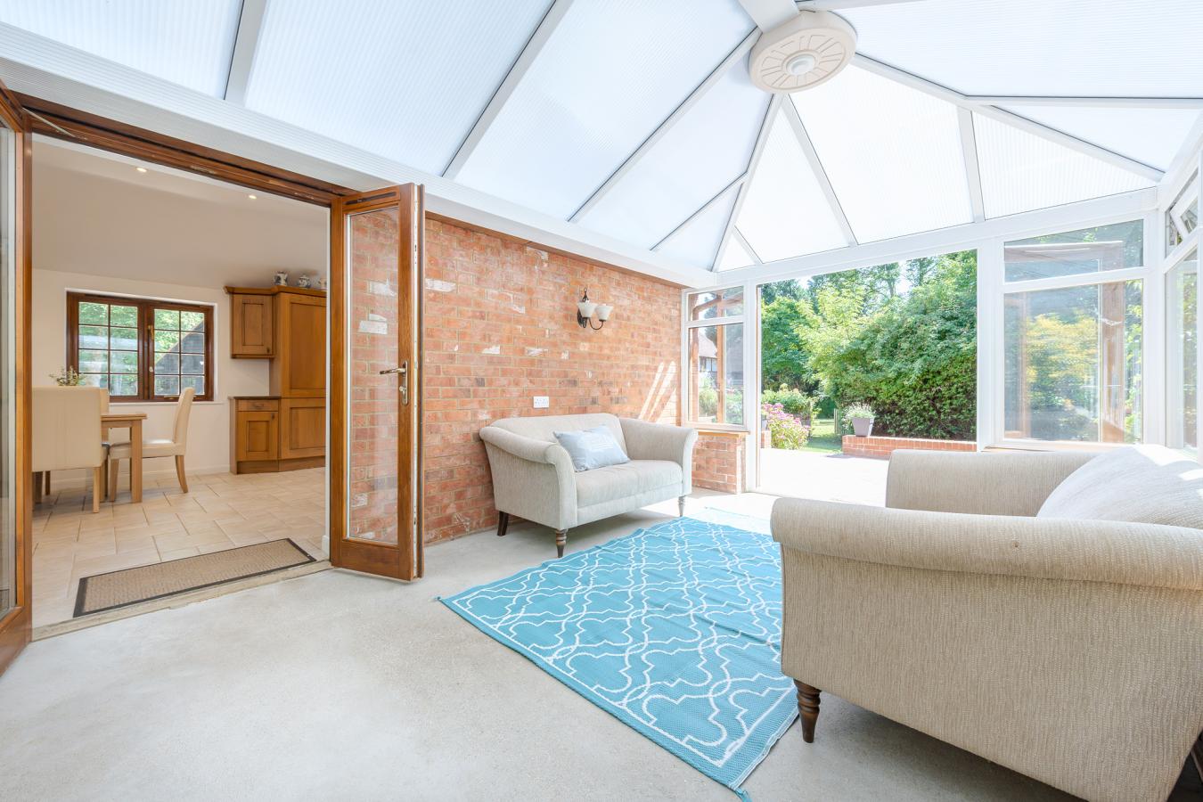 Ashford, Kent, TN27 0ED, United Kingdom, 5 Bedrooms Bedrooms, ,4 BathroomsBathrooms,Residential,For Sale,1900102