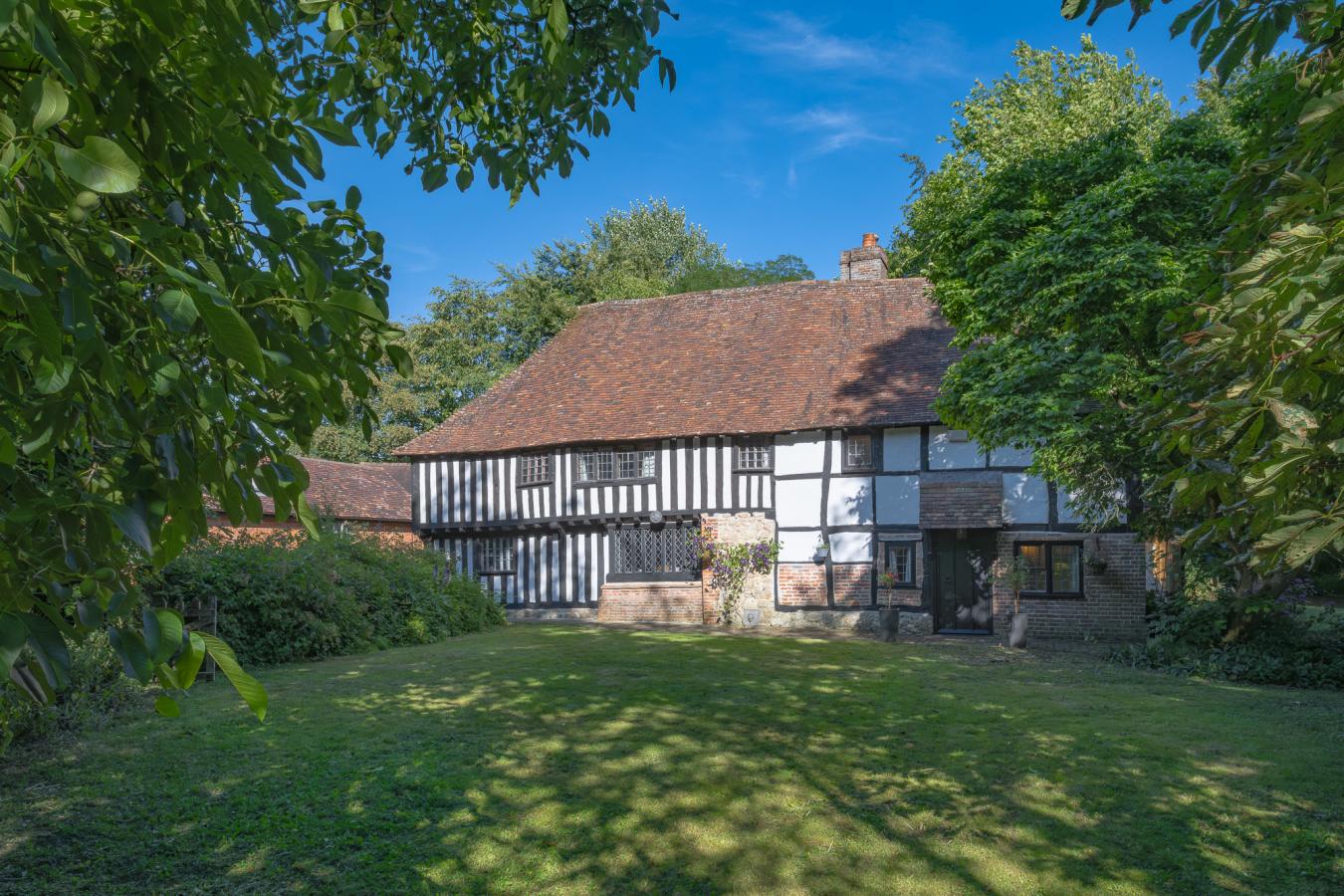 Ashford, Kent, TN27 0ED, United Kingdom, 5 Bedrooms Bedrooms, ,4 BathroomsBathrooms,Residential,For Sale,1900102
