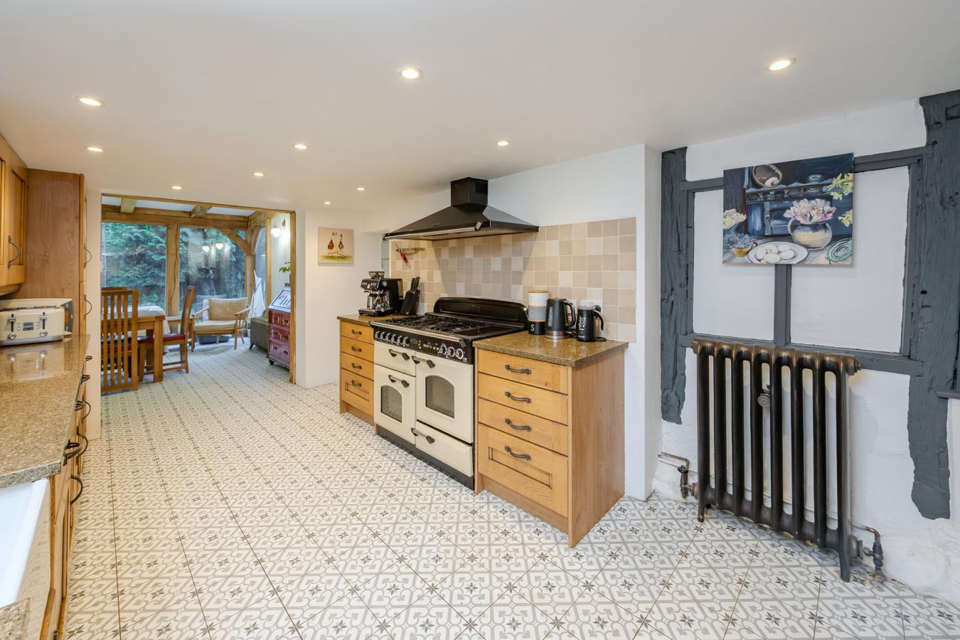 Ashford, Kent, TN27 0ED, United Kingdom, 5 Bedrooms Bedrooms, ,4 BathroomsBathrooms,Residential,For Sale,1900102