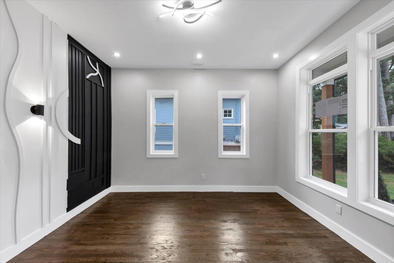 Atlanta, DeKalb, 30317, United States, 5 Bedrooms Bedrooms, ,4 BathroomsBathrooms,Residential,For Sale,1900098