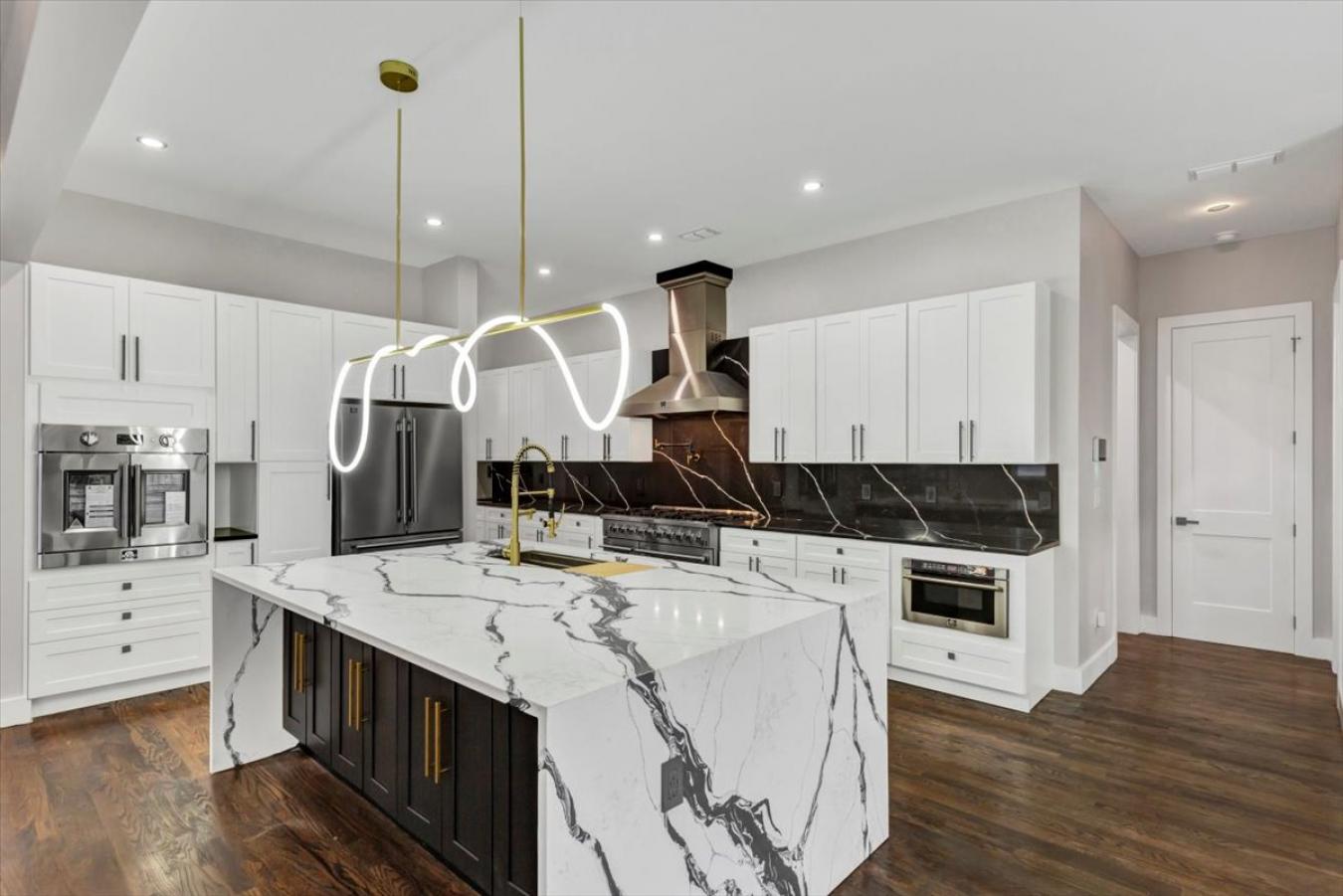 Atlanta, DeKalb, 30317, United States, 5 Bedrooms Bedrooms, ,4 BathroomsBathrooms,Residential,For Sale,1900098