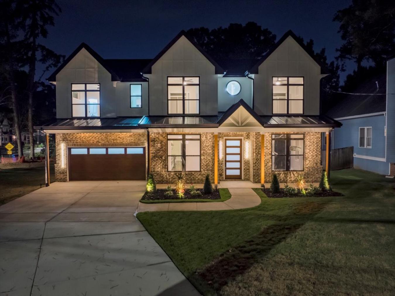 Atlanta, DeKalb, 30317, United States, 5 Bedrooms Bedrooms, ,4 BathroomsBathrooms,Residential,For Sale,1900098