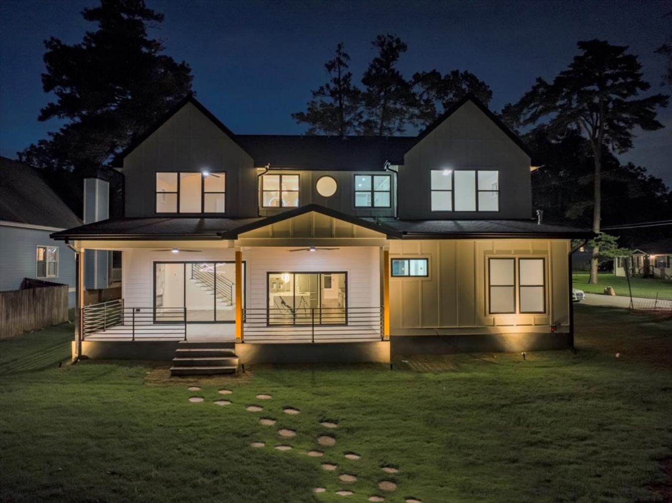 Atlanta, DeKalb, 30317, United States, 5 Bedrooms Bedrooms, ,4 BathroomsBathrooms,Residential,For Sale,1900098