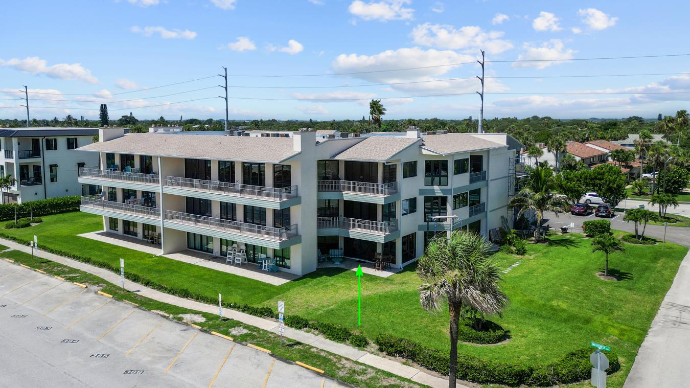 700 Wavecrest Avenue, Indialantic, Brevard, 32903, United States, 2 Bedrooms Bedrooms, ,2 BathroomsBathrooms,Residential,For Sale,700 Wavecrest Avenue,1052046