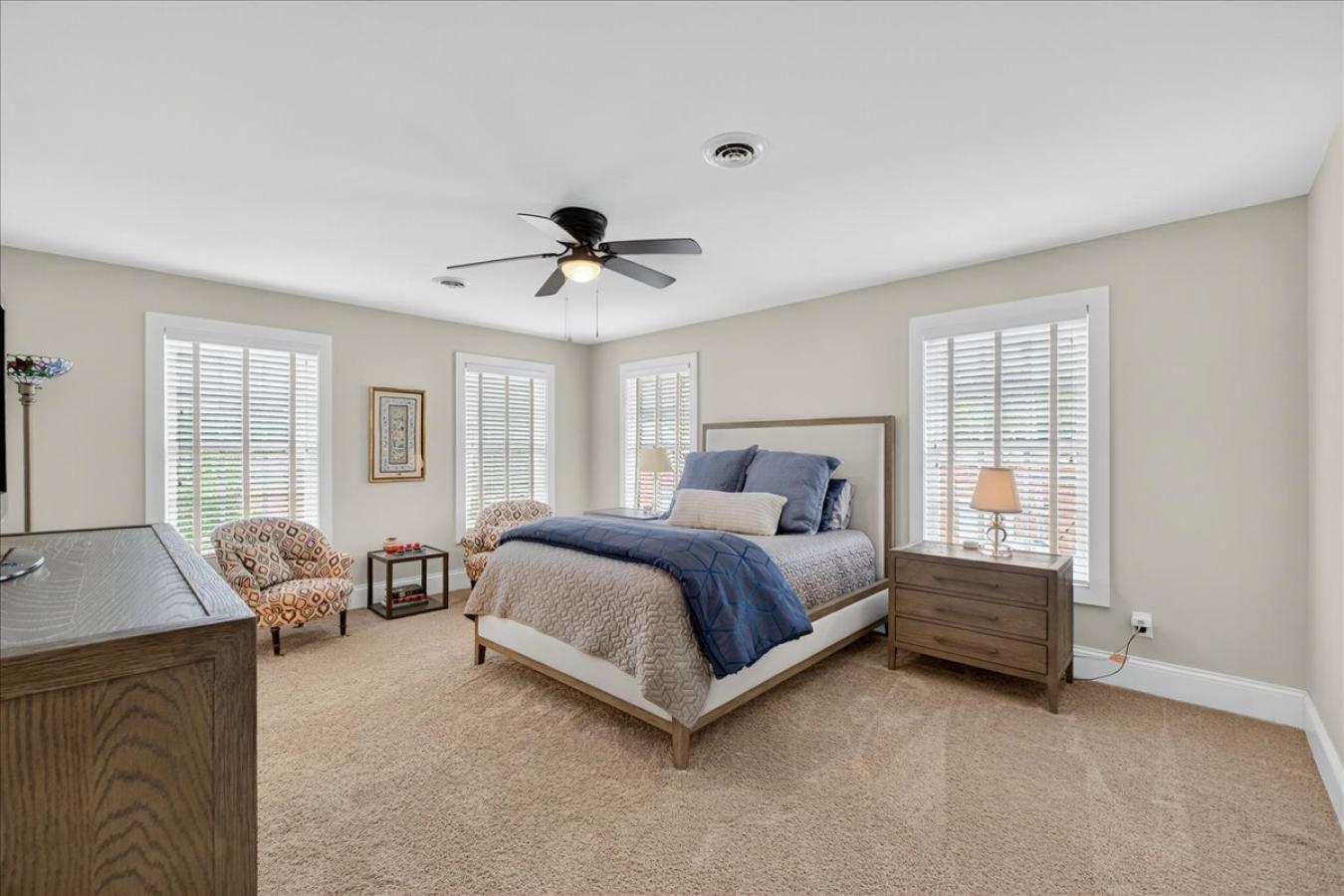 Ladue, St. Louis, 63124, United States, 3 Bedrooms Bedrooms, ,2 BathroomsBathrooms,Residential,For Sale,1900094