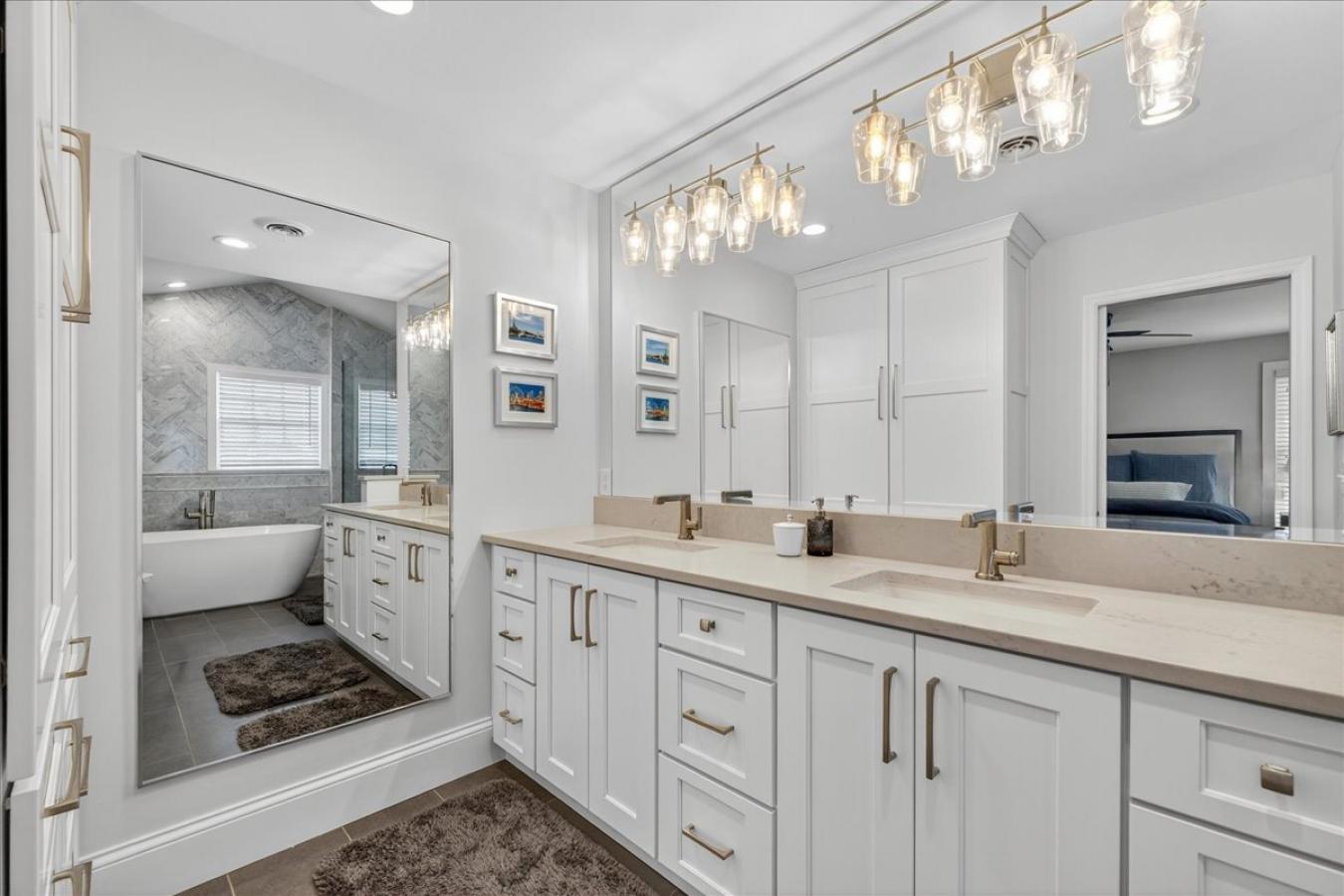 Ladue, St. Louis, 63124, United States, 3 Bedrooms Bedrooms, ,2 BathroomsBathrooms,Residential,For Sale,1900094