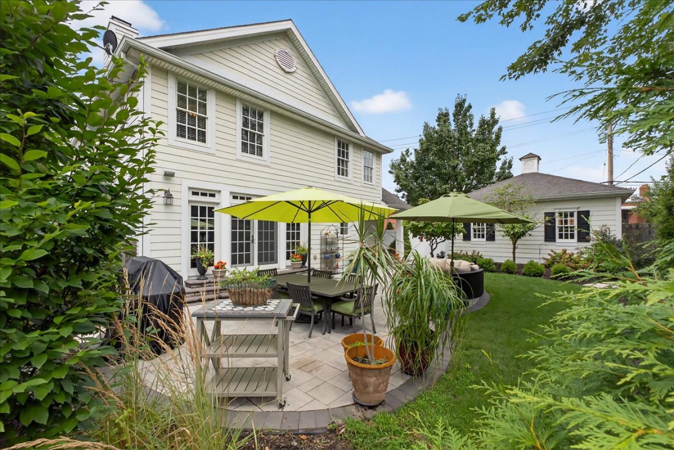 Ladue, St. Louis, 63124, United States, 3 Bedrooms Bedrooms, ,2 BathroomsBathrooms,Residential,For Sale,1900094