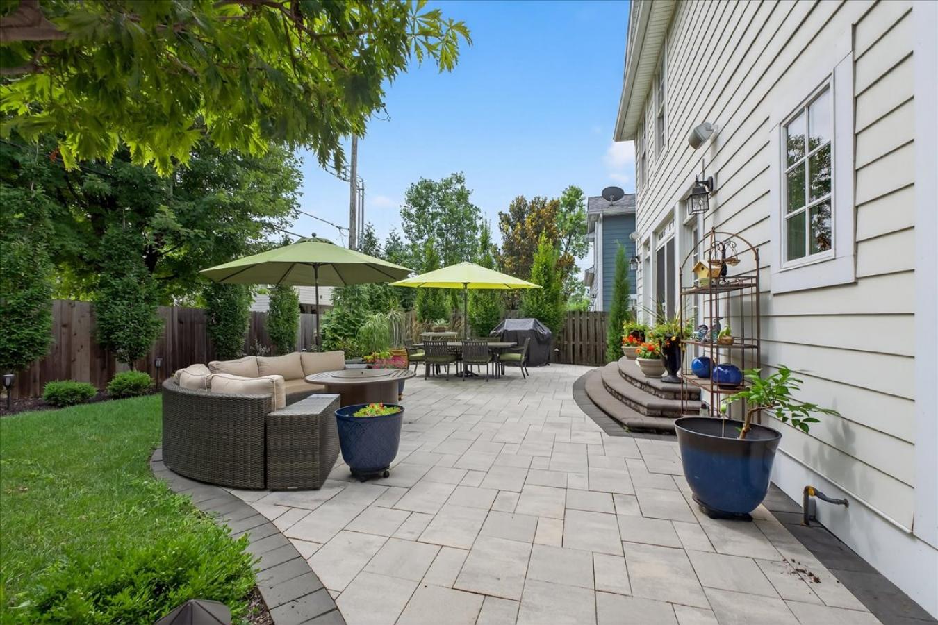 Ladue, St. Louis, 63124, United States, 3 Bedrooms Bedrooms, ,2 BathroomsBathrooms,Residential,For Sale,1900094