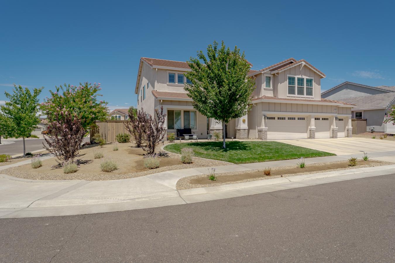 Roseville, Placer, 95747, United States, 5 Bedrooms Bedrooms, ,4 BathroomsBathrooms,Residential,For Sale,1900092